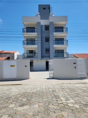 Alugar Apartamento / Padrão em Navegantes. apenas R$ 580.000,00
